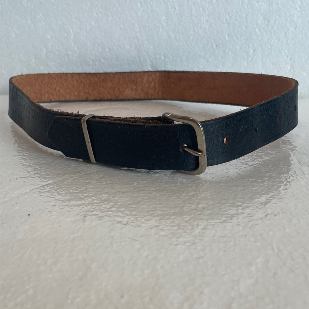 Vintage Y2K Black Leather Belt subtle floral detail Silvertone buckle girls